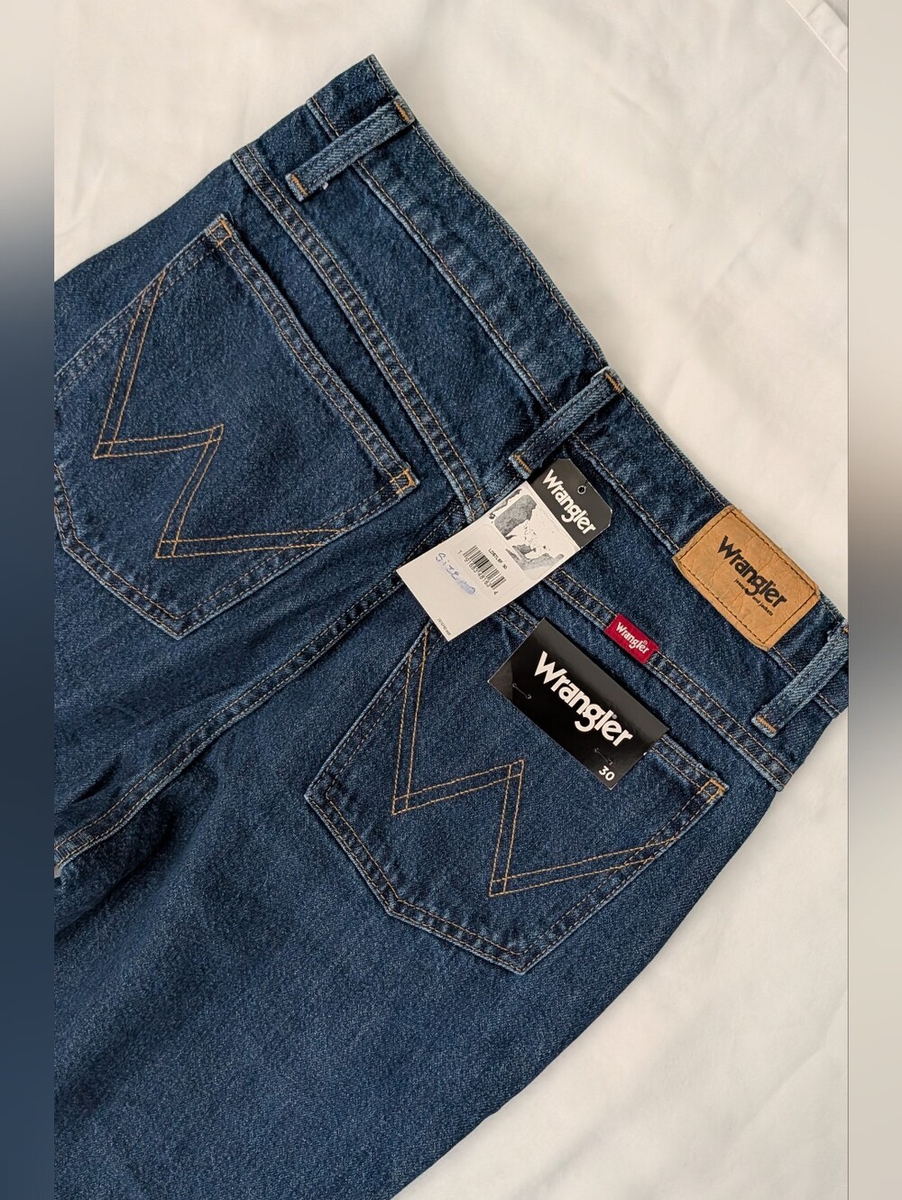 NWT Wrangler Dark Wash High Rise Straight Leg Denim Jeans 30x28 Woman's